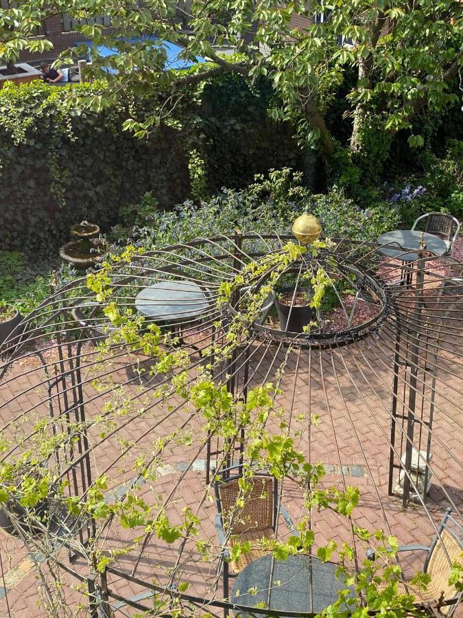 Bed and Breakfast Atalanta-Wellness Roermond 'De Wethouder' Herten Exterior foto